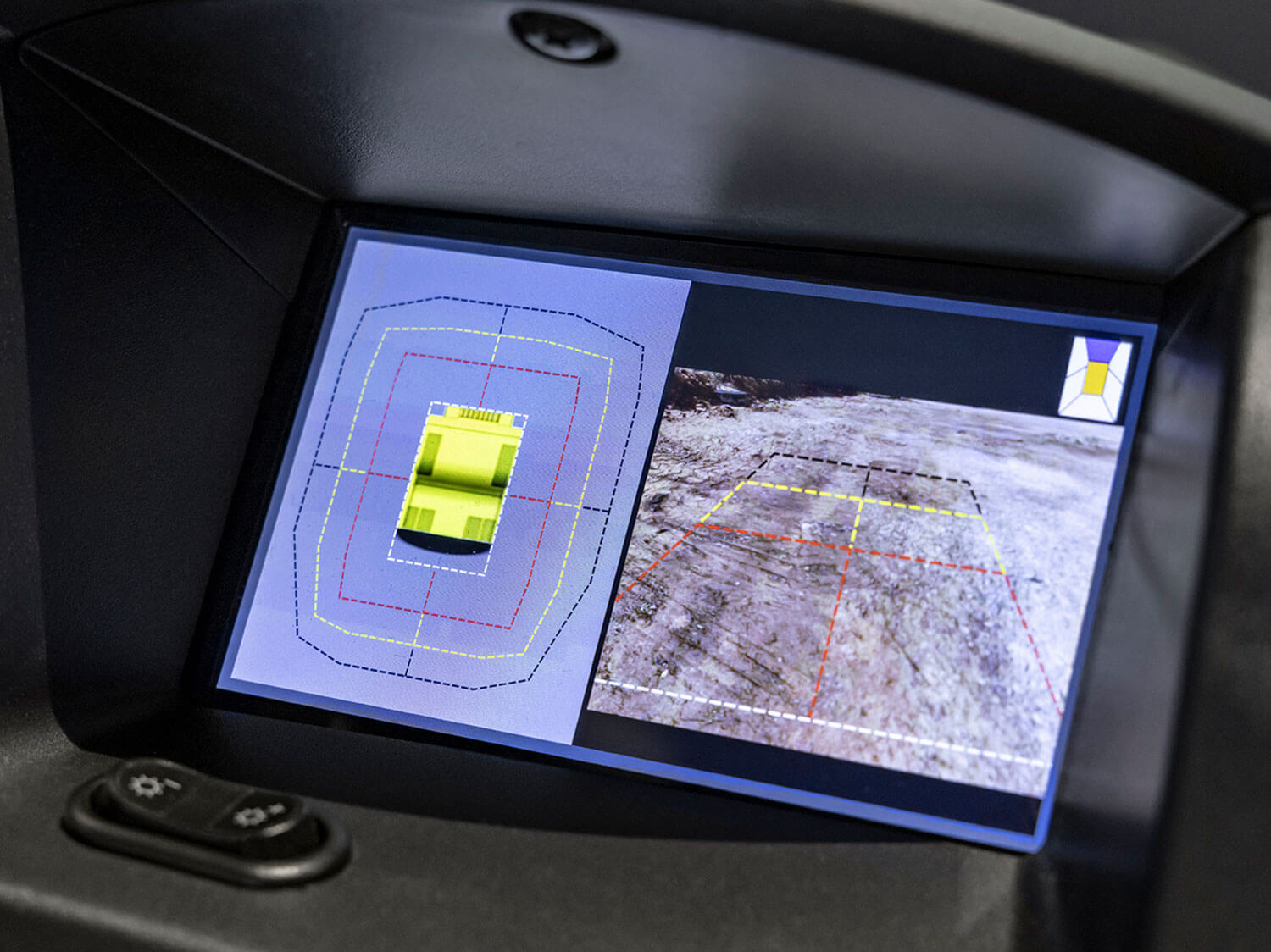 Komatsu HD785-8, HD1500-8 - KomVision emulation provides realistic training for operators to learn to interact with technology while learning to operate the HD785-8 or the HD1500-8 haul trucks in a safe environment