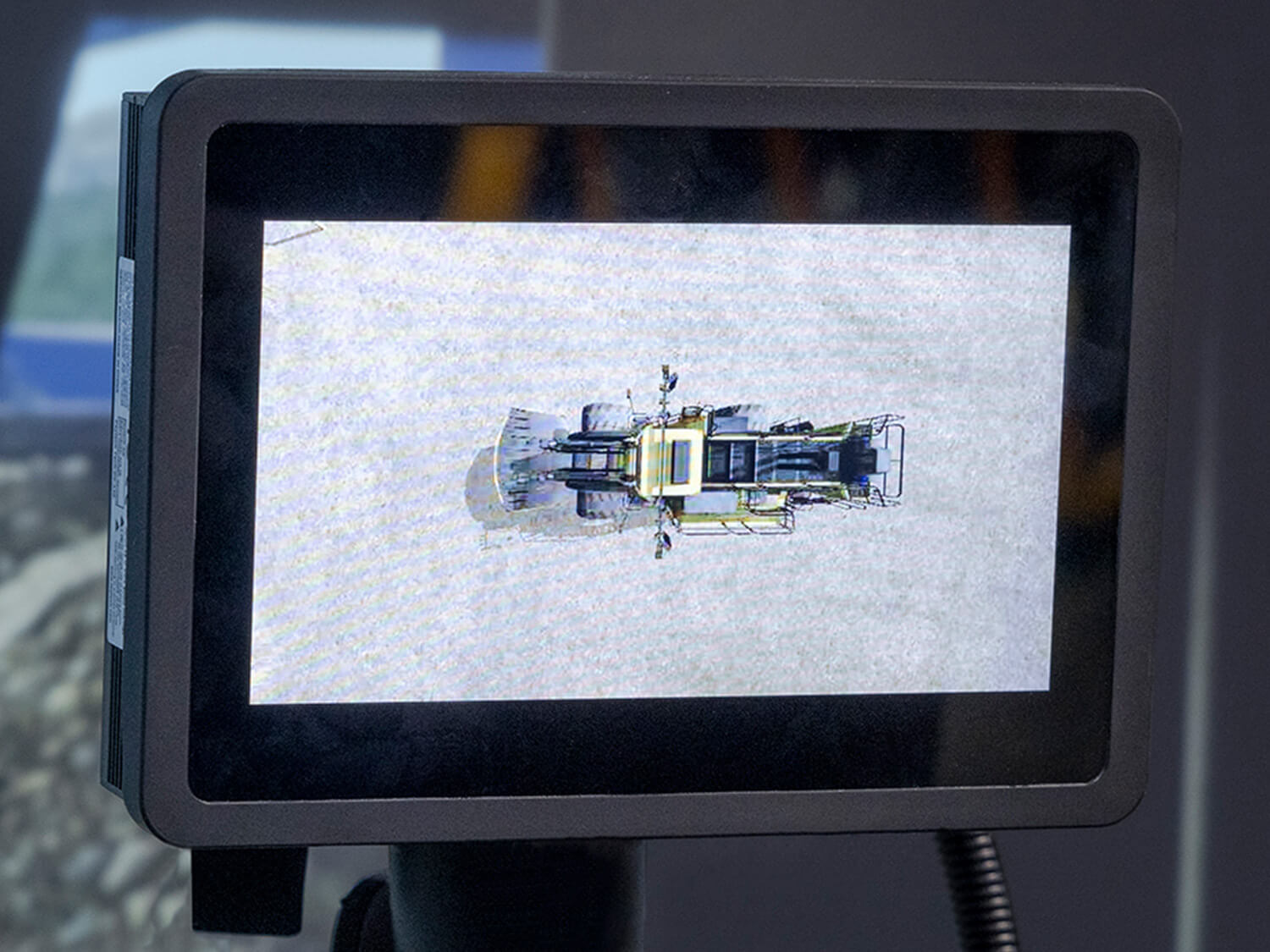 Komatsu WE1850-3 - Emulation of the 360-camera display to assist operators to become familiar with operational safety systems of the WE1850-3